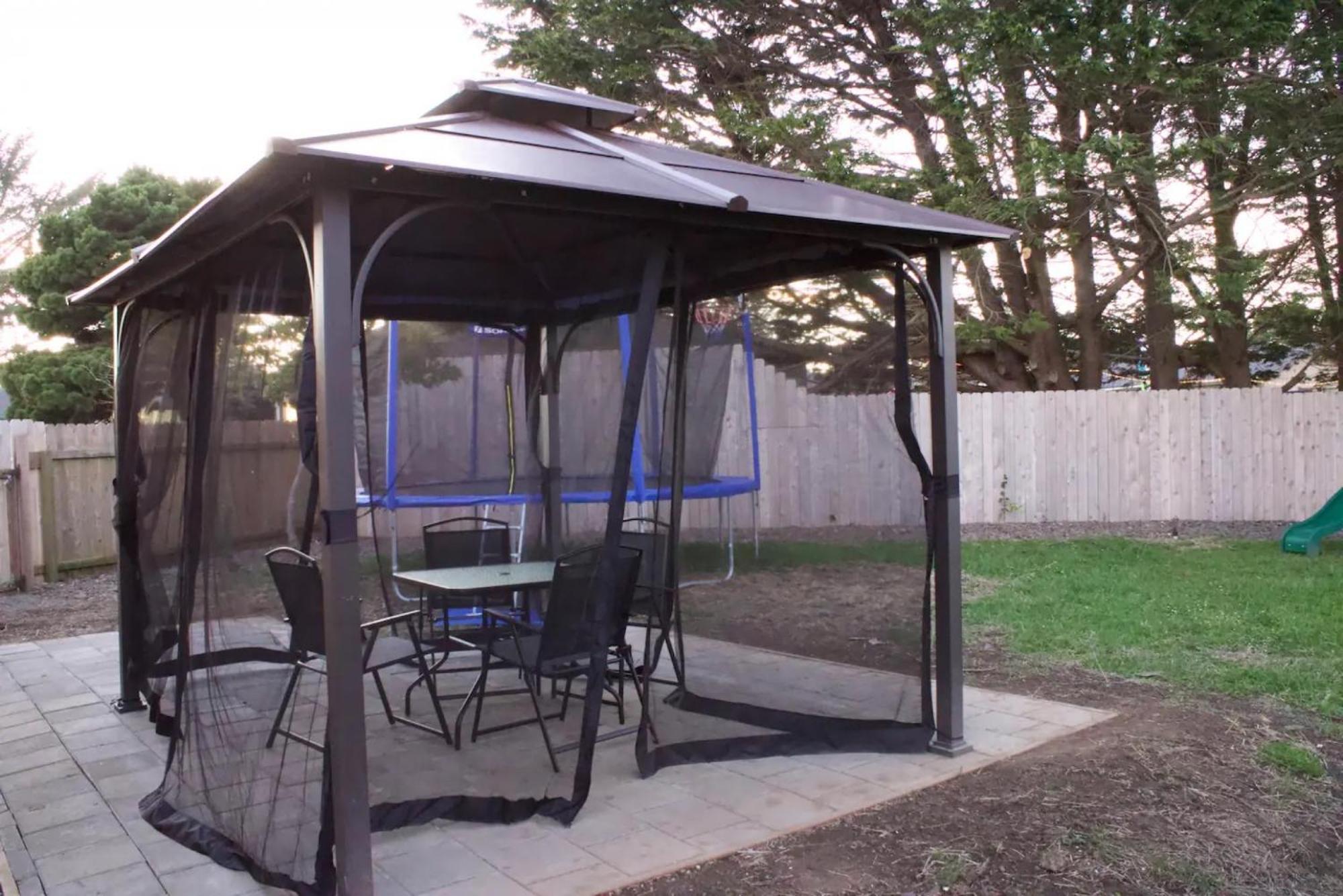 Private Home - Playground, Jumping Mat, Bbq, Darts, Firepit, Gazebo, 4 Smart Tvs, White Cotton Bedding, - The Redwood Cul-De Sac Beach Retreat Crescent City Ngoại thất bức ảnh
